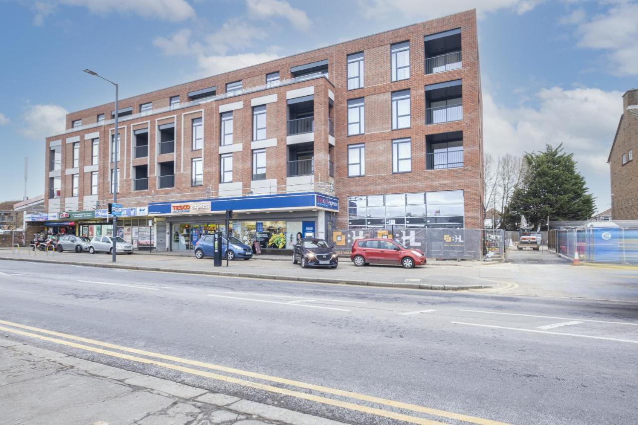 2 Bedroom Luxury Apartments With Parking In Stanmore, North West By 360 Stays London Dış mekan fotoğraf