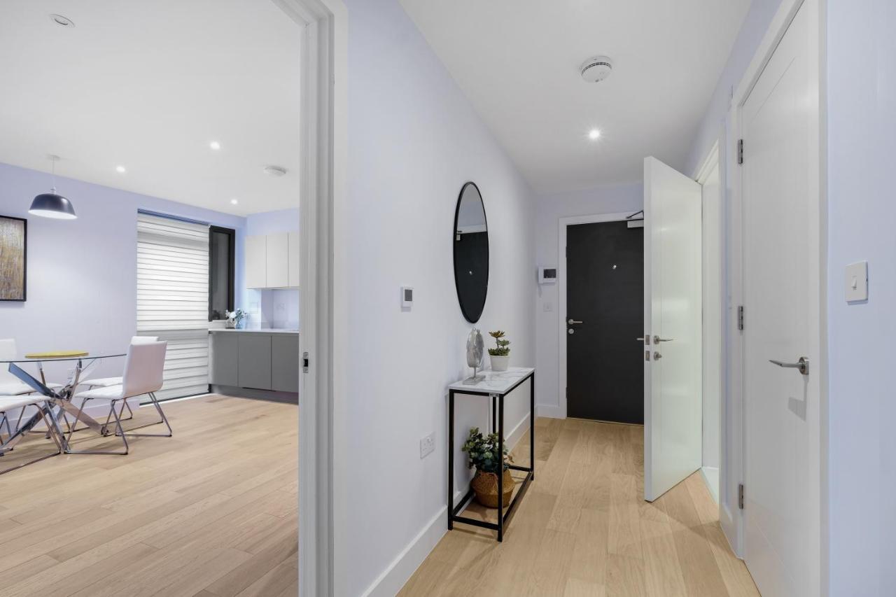 2 Bedroom Luxury Apartments With Parking In Stanmore, North West By 360 Stays London Dış mekan fotoğraf