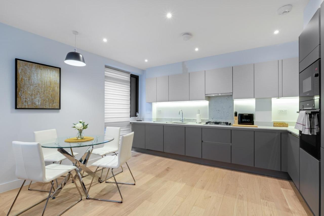 2 Bedroom Luxury Apartments With Parking In Stanmore, North West By 360 Stays London Dış mekan fotoğraf