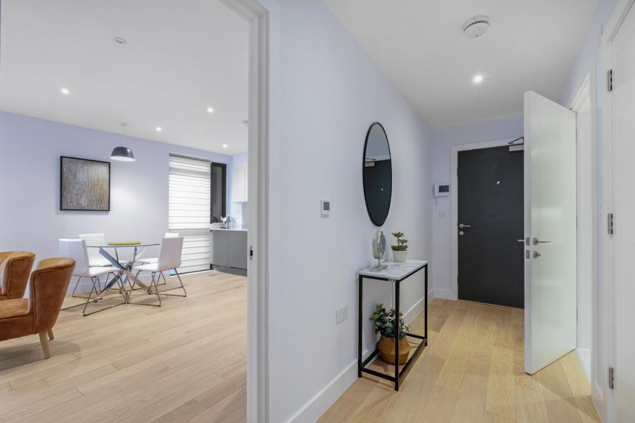 2 Bedroom Luxury Apartments With Parking In Stanmore, North West By 360 Stays London Dış mekan fotoğraf