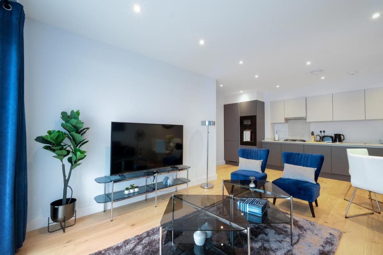 2 Bedroom Luxury Apartments With Parking In Stanmore, North West By 360 Stays London Dış mekan fotoğraf